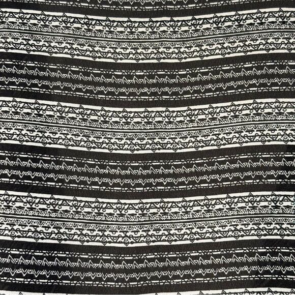 LuLaRoe BlackGray White Striped Kimono Women’s S Water fall Front Short Sleeve. - Picture 7 of 9